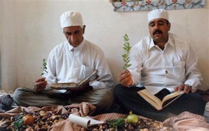 Can zoroastrians eat beef?