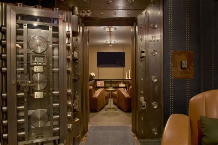 Did the sky vault apartment sell?