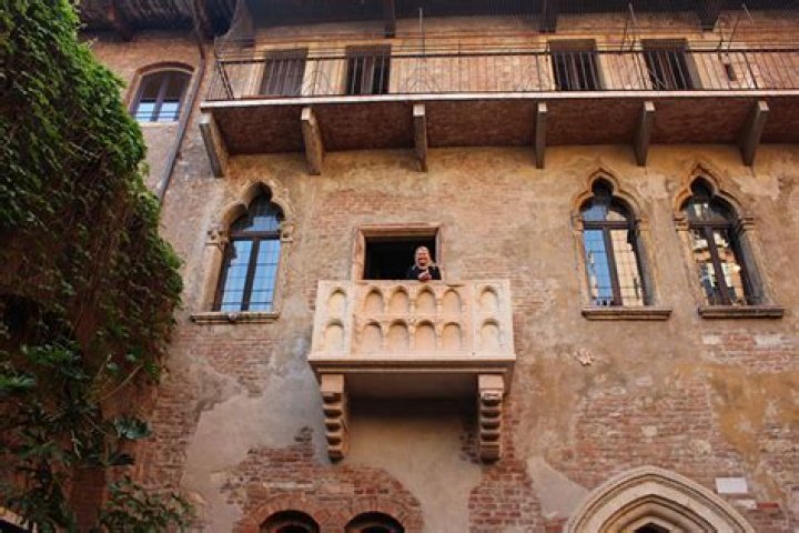 Where is romeo and juliet set?